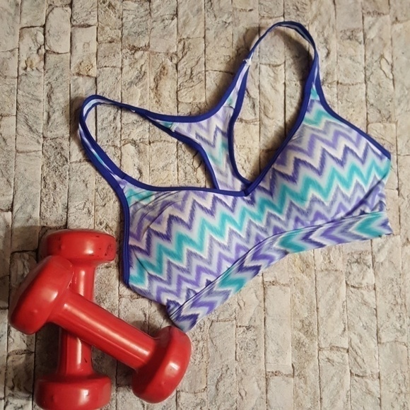 𝅺FRUIT OF THE LOOM workout bra size 32 - Picture 1 of 4